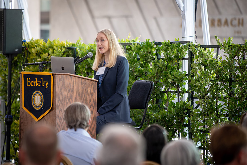 Jennifer Urban at podium