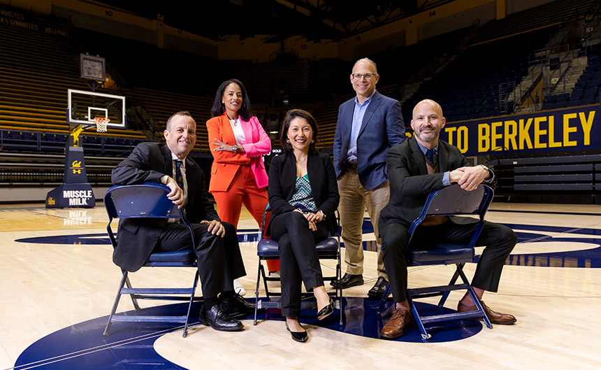 Mark Kahn ’00, Shana Simmons ’09, Irene Liu ’06, Ross Weiner, and Adam Sterling ’13 on basketball court