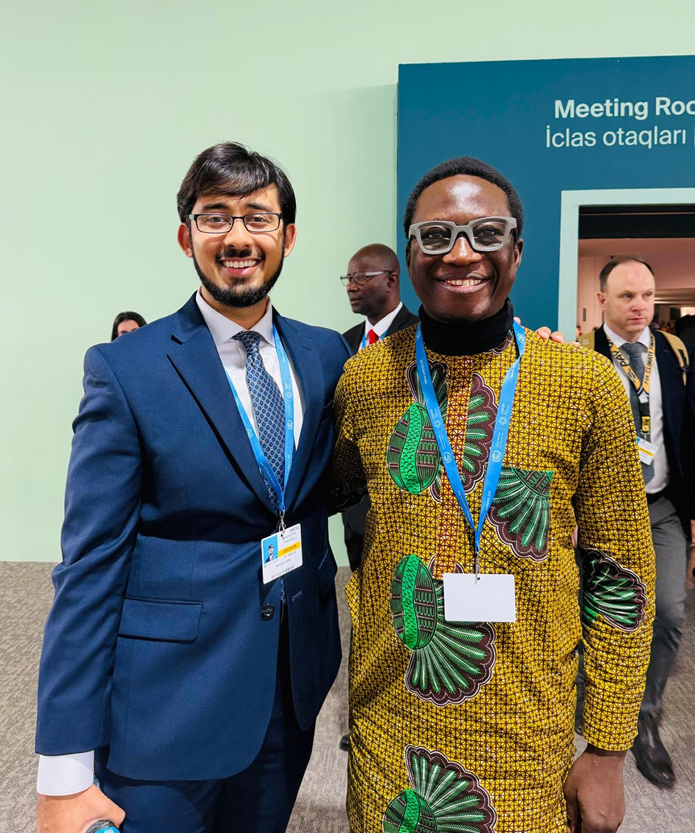 Jamil posing with Olushola Fadairo
